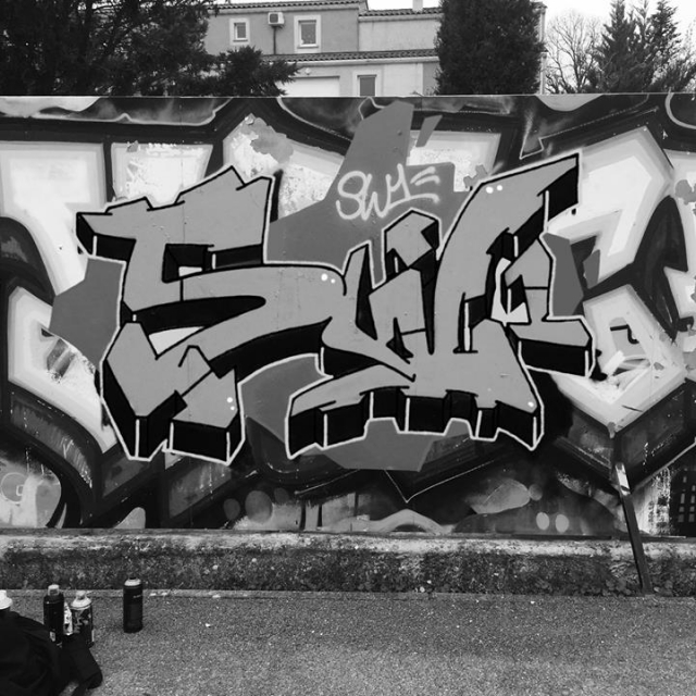SW1 graffiti black and white